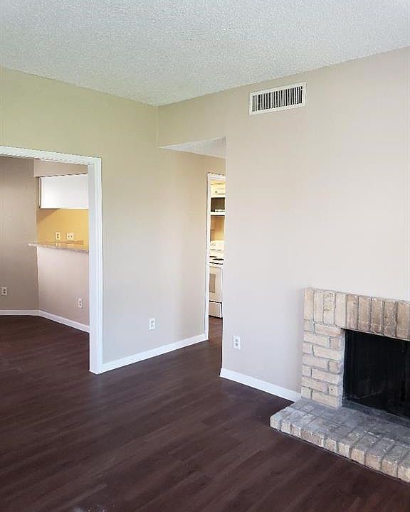 1st image of 10123 Waterstone Dr