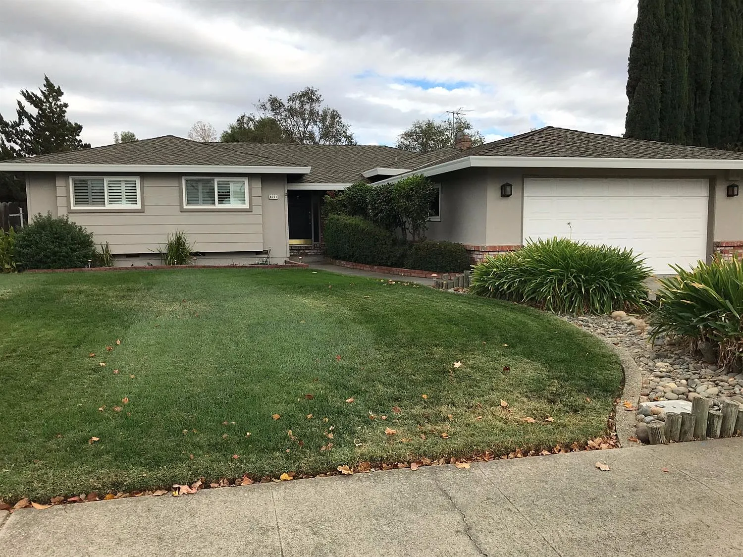 6771 Frates Way photo 1