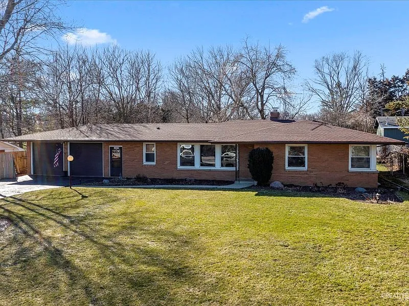 12N058 Randall Rd photo 1
