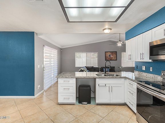 5th image of 10826 W CALLE DEL SOL Avenue