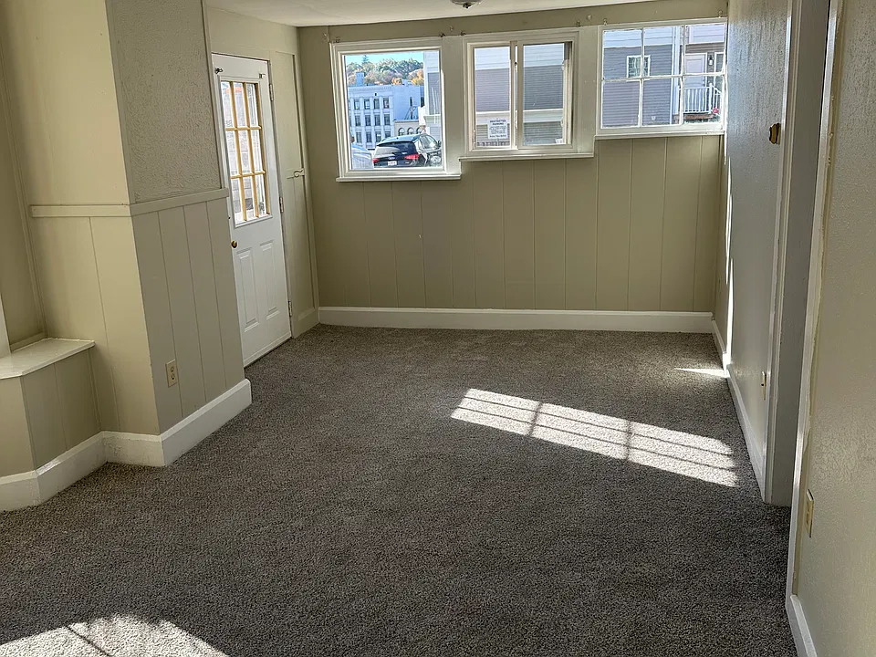 50 Blossom St #GL1