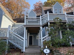 611 Old Pond Ln UNIT 611, Norwich, CT 06360