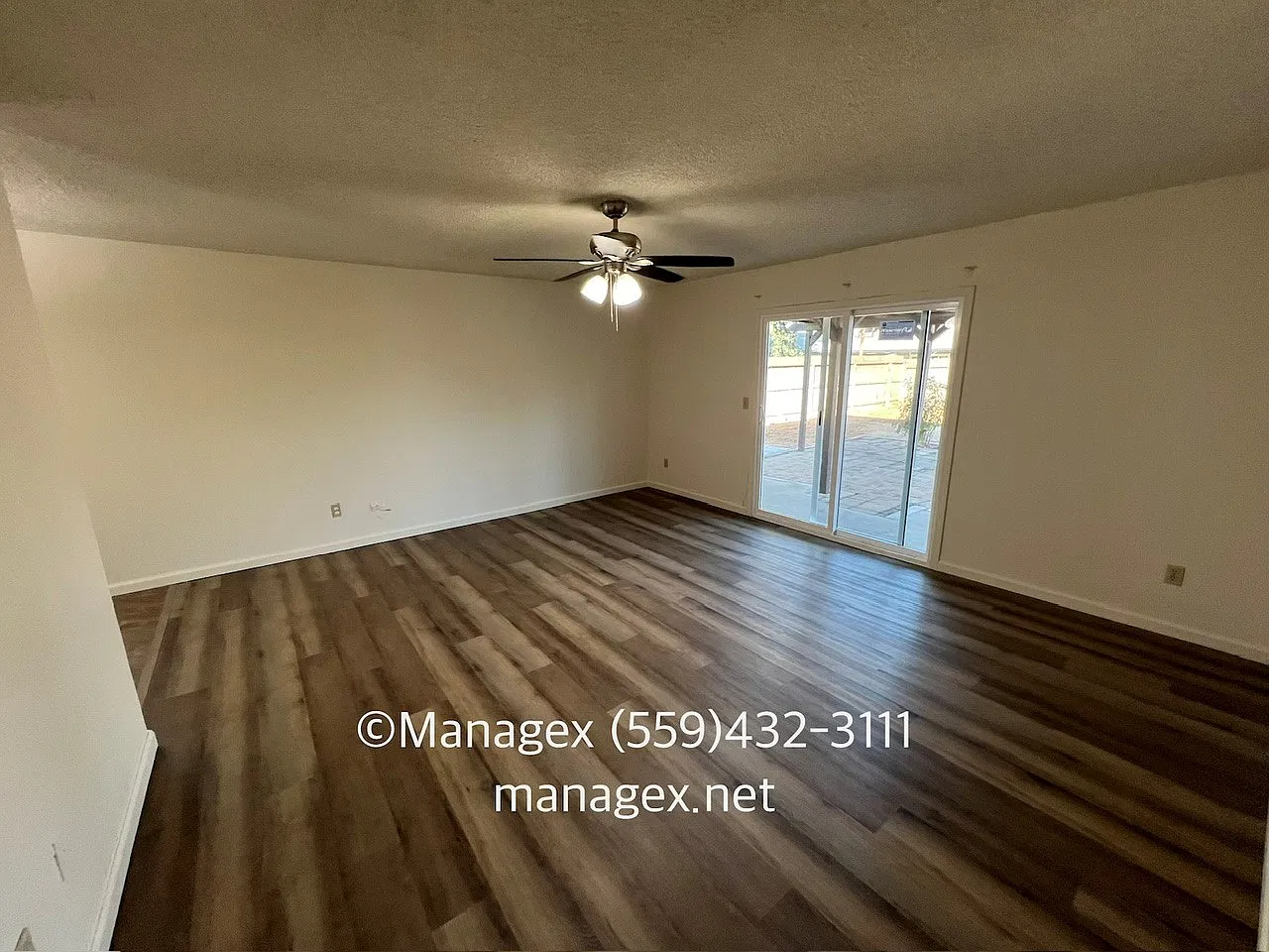 1260 W Dyer Ave — Photo 3