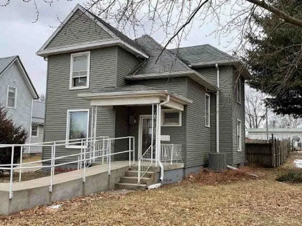 1804 8th Ave, Belle Plaine, IA 52208