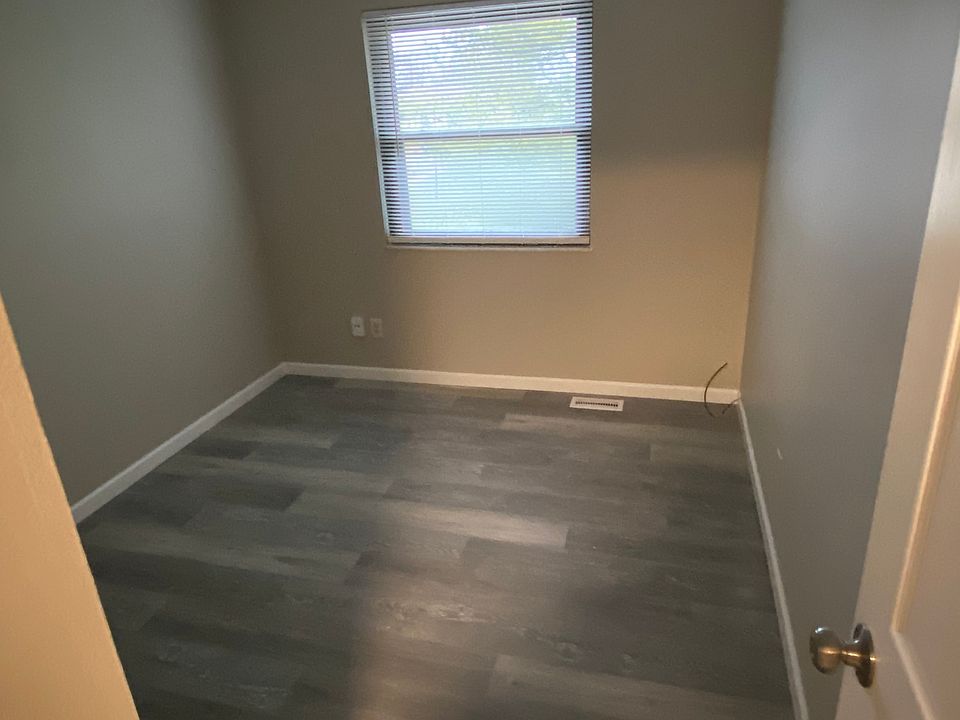 1st image of 613 Rosetta Dr
