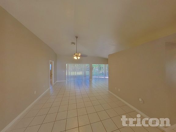 3rd image of 184 Jennifer Dr