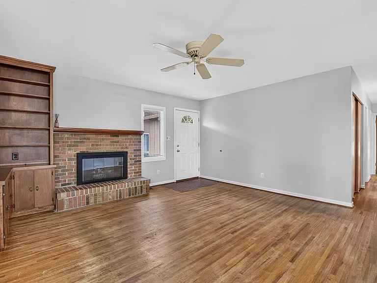 1253 Holgate Ave — Photo 4