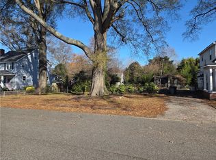 218 Locust Ave, Hampton, VA 23661