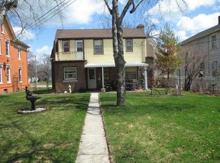 532 N 8th St, Manitowoc, WI 54220