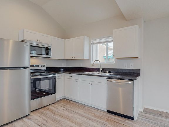 4th image of 319 Granite Ave NE