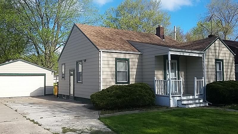 1st image of 1212 W 62nd Pl