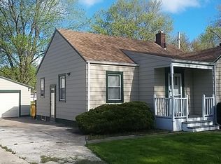 1212 W 62nd Pl, Merrillville, IN 46410