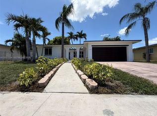 2210 NW 93rd Ave, Hollywood, FL 33024