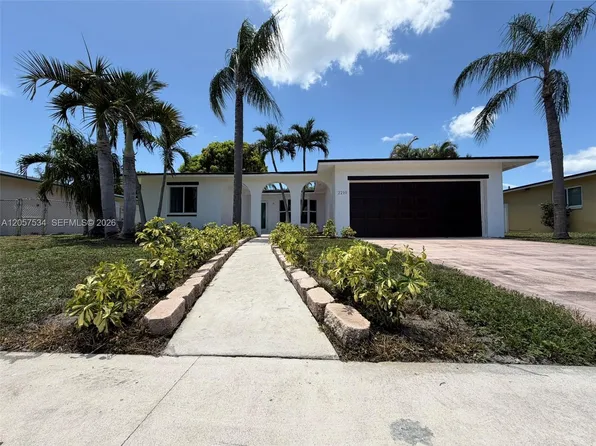 2210 NW 93rd Ave, Hollywood, FL 33024