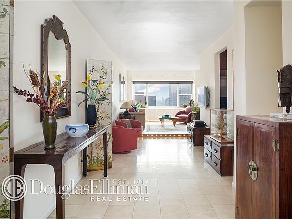 5th image of 340 E 64th St APT 17L