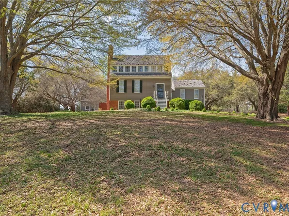 6353 Godwin Blvd, Suffolk, VA 23432