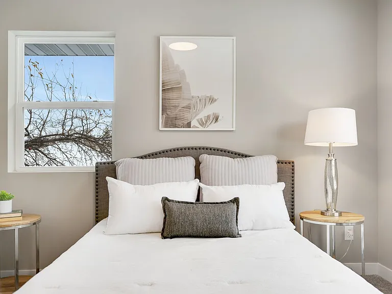 Available 07/01! New Build 4 bed 3 Bath in Hopkins! — Photo 35