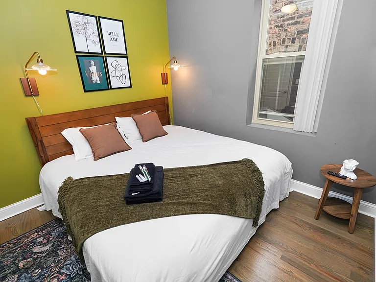 321 S Richmond St #3 — Photo 13