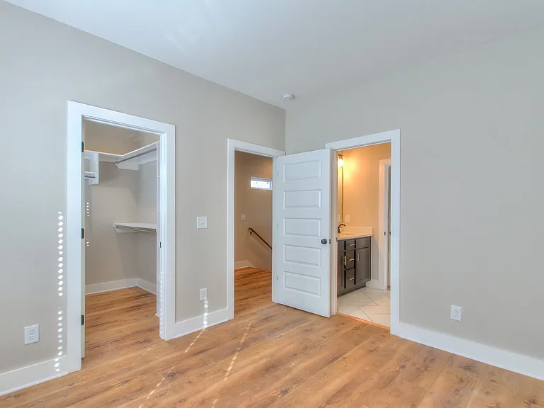 921 Spain Ave — Photo 30