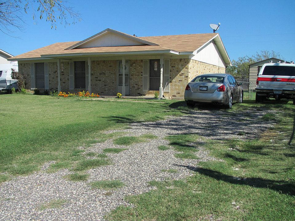 2nd image of 996 NW County Road 2090