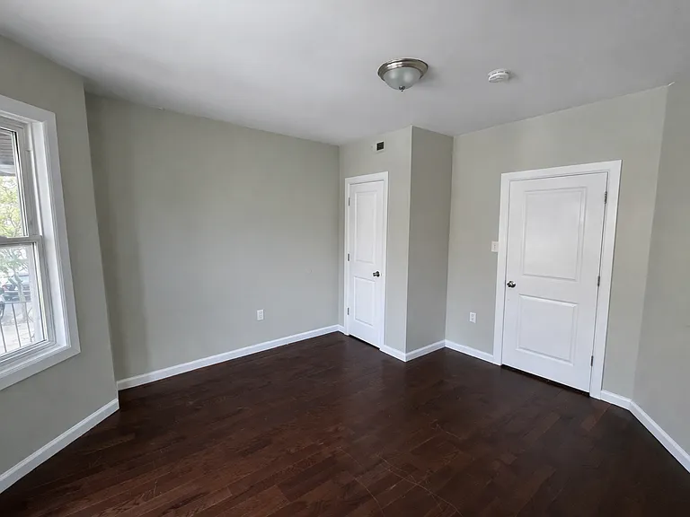 258 S 11Th — Photo 13