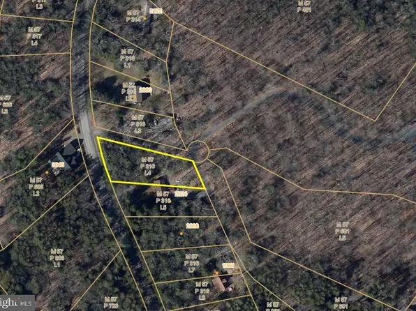 Whispering Pines Ln, Oakland, MD 21550