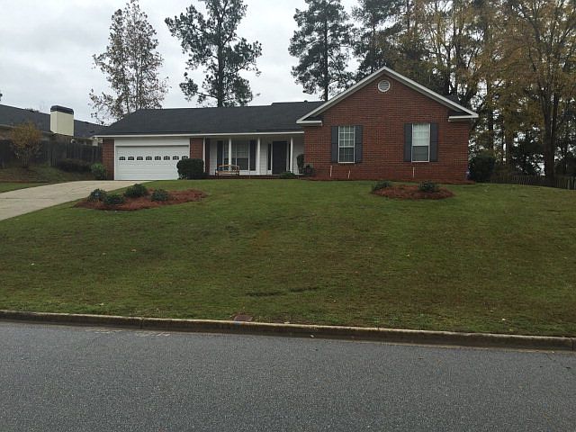 1st image of 558 Waterford Dr