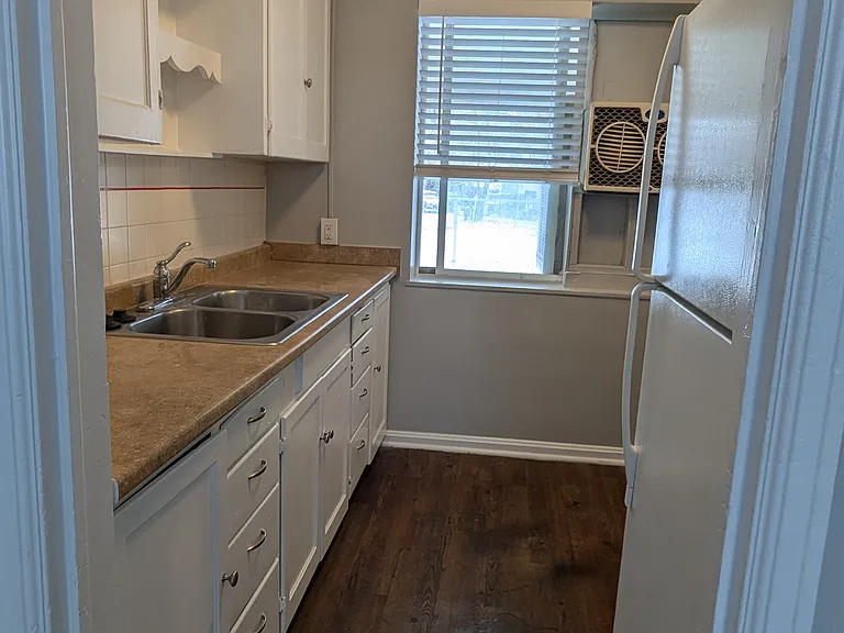 1388 W Glenrose Dr — Photo 12