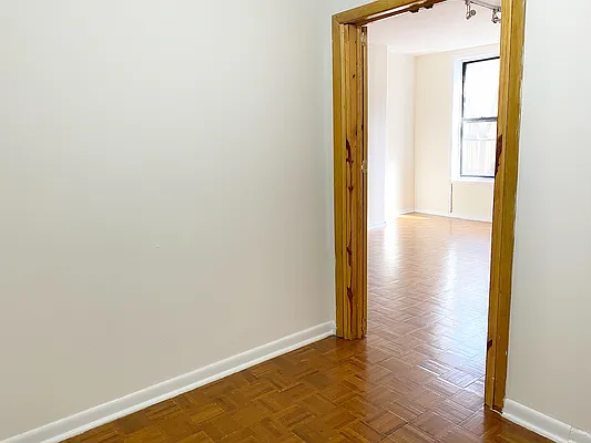 Rented by Waverly Realty Associates | media 16