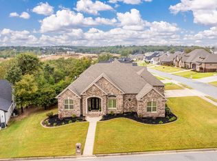 9833 Oak Heights Dr, Sherwood, AR 72120