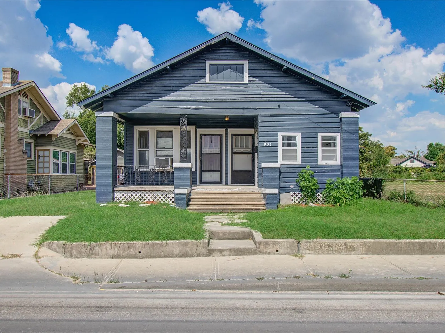 2 bed, 1.5 bath, 1184 sqft, $1,600 — Photo 1