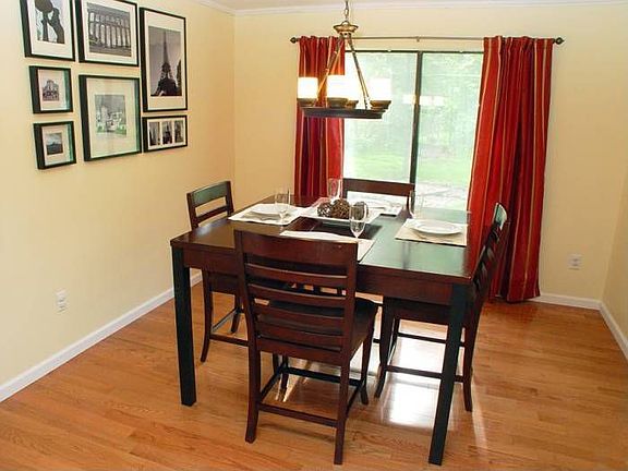 Dining Room 2012 hdwd