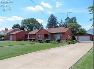 237 Gunther St, Bellevue, OH 44811