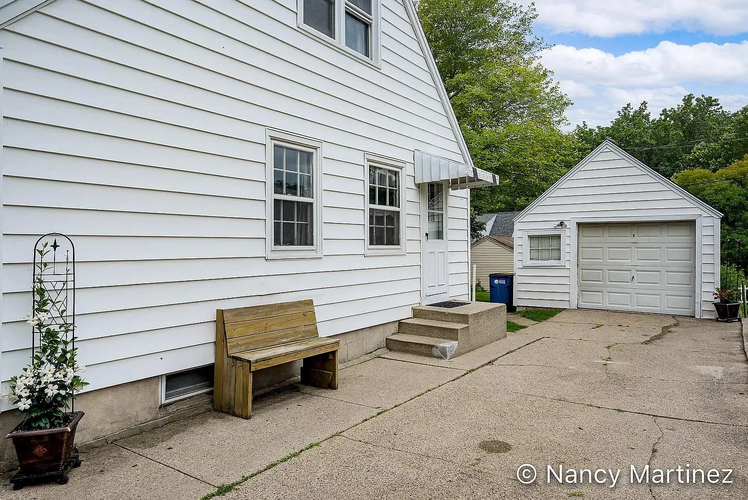 3 bed, 1.5 bath, 1542 sqft, $2,100 — Photo 4