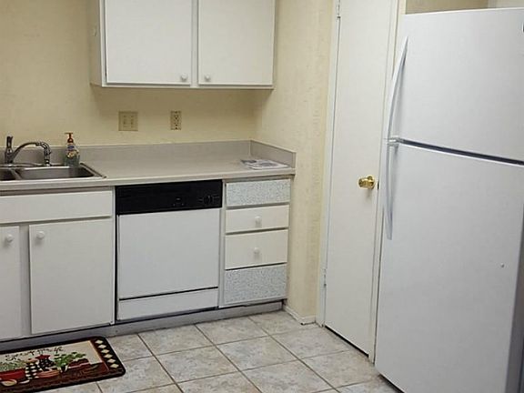 4th image of 12027 Greenwood Forest Dr