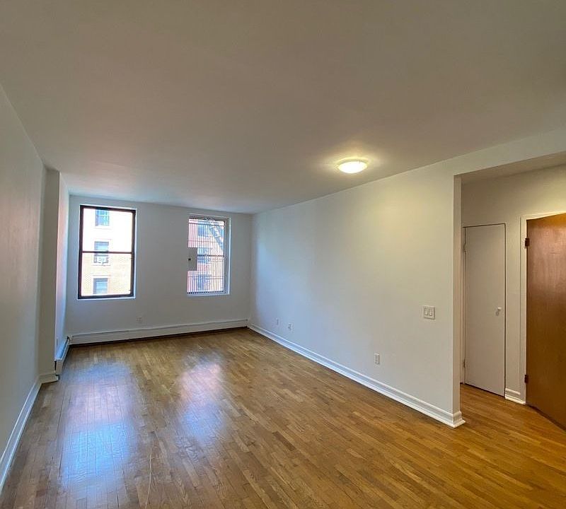 1st image of 226 E 2nd St APT 4C