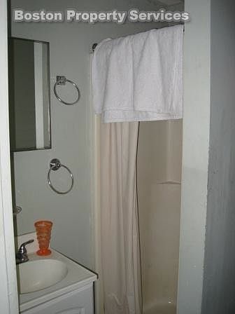 2nd image of 6 Shepherd Ave APT 3R