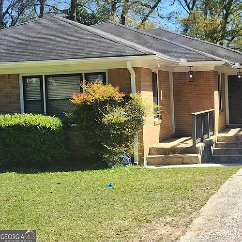 451 Wimbledon Rd NE Photo 1