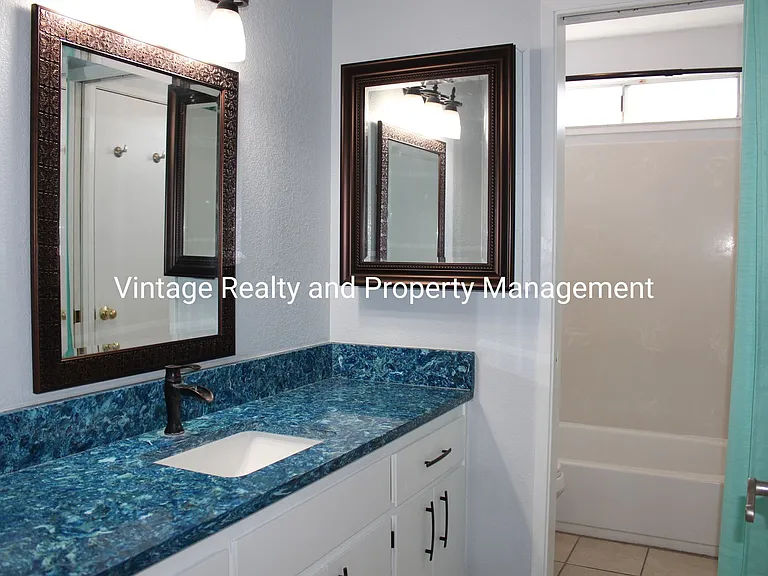 445 Almond Dr #129 — Photo 13