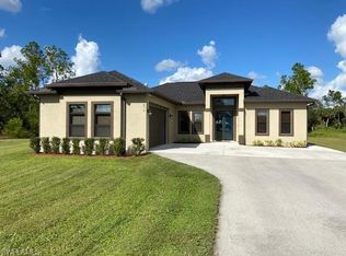 275 37th Ave NW, Naples, FL 34120