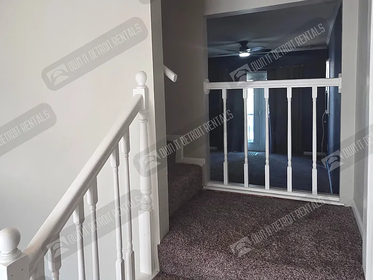 22889 Oakwood Ave — Photo 12