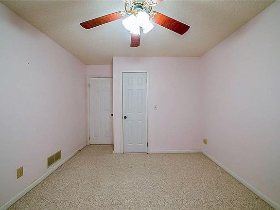 4th image of 1970 Darrel Ln