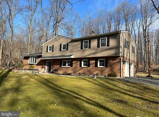 1660 Upper Ridge Rd, Pennsburg, PA 18073