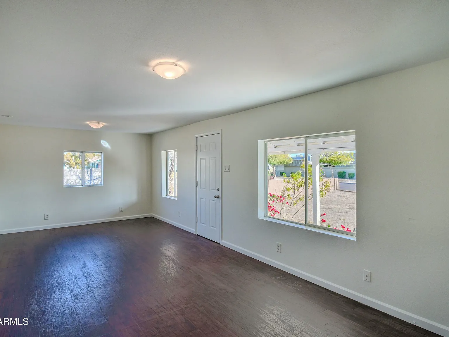 2 bed, 1.0 bath, 672 sqft, $1,350 — Photo 4