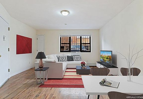 3rd image of 654 Kosciuszko St APT 1