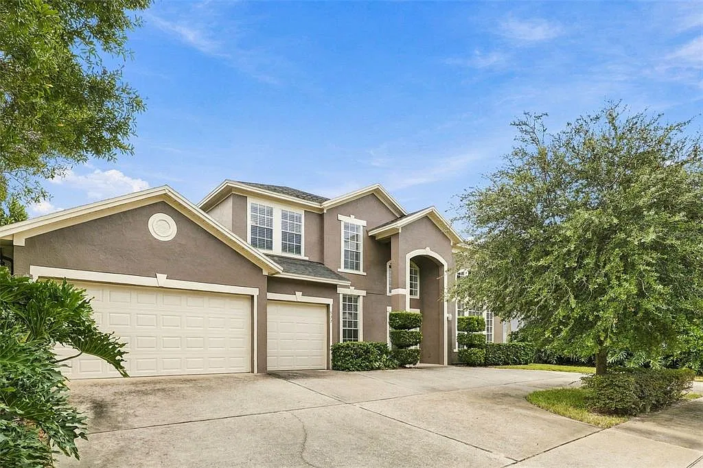 5 bed, 4.5 bath, 3543 sqft, $4,250 — Photo 1