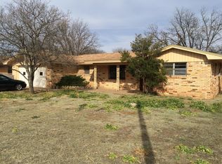 2009 College Ave, Levelland, TX 79336