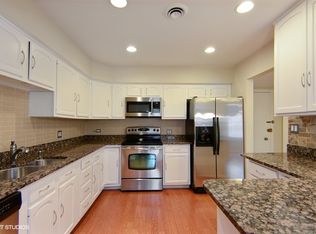 2009 Harrison St APT 201, Evanston, IL 60201