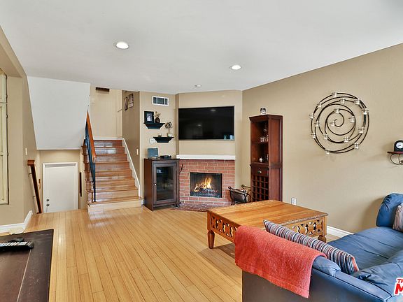 2nd image of 1225 Ramona Dr