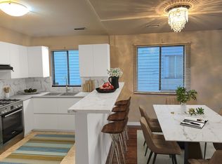 1720 Hope Rd, North Vancouver, BC V7P 1X3